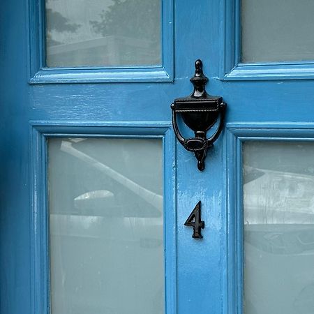 Beautiful Townhouse Next To Royal Victoria Park And Botanical Gardens Within Easy Walking Distance To Bath City Centre エクステリア 写真