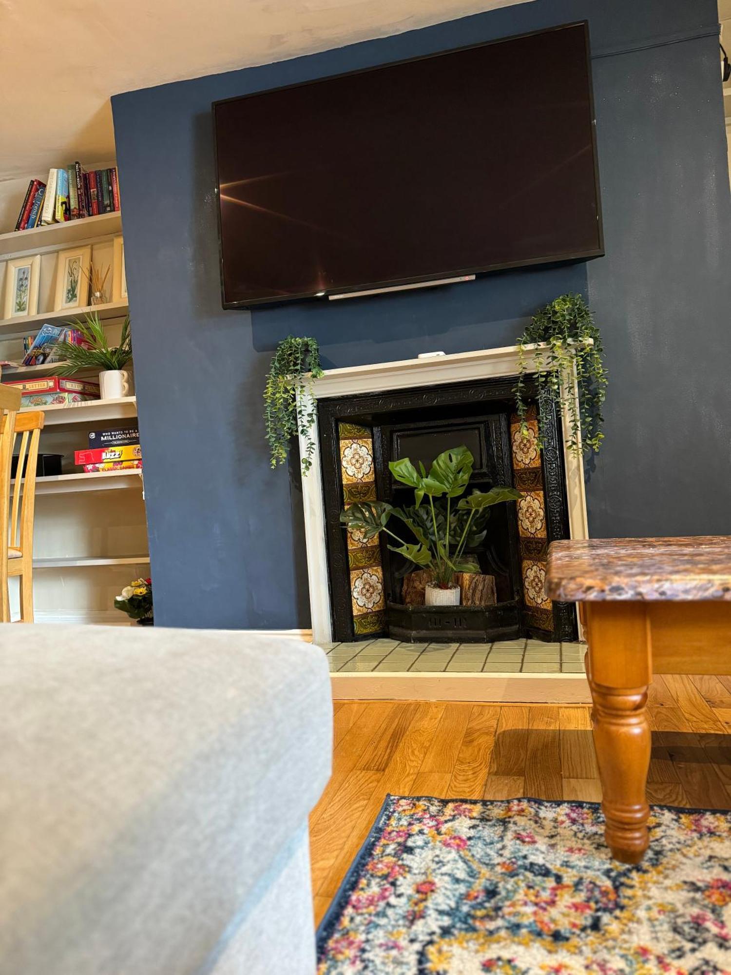 Beautiful Townhouse Next To Royal Victoria Park And Botanical Gardens Within Easy Walking Distance To Bath City Centre エクステリア 写真