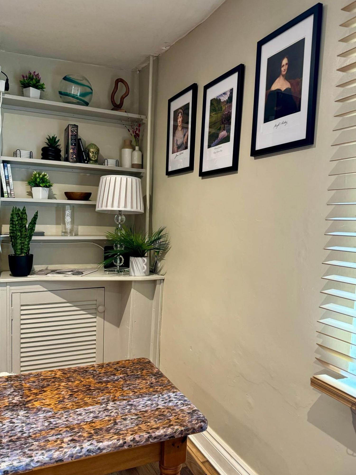 Beautiful Townhouse Next To Royal Victoria Park And Botanical Gardens Within Easy Walking Distance To Bath City Centre エクステリア 写真