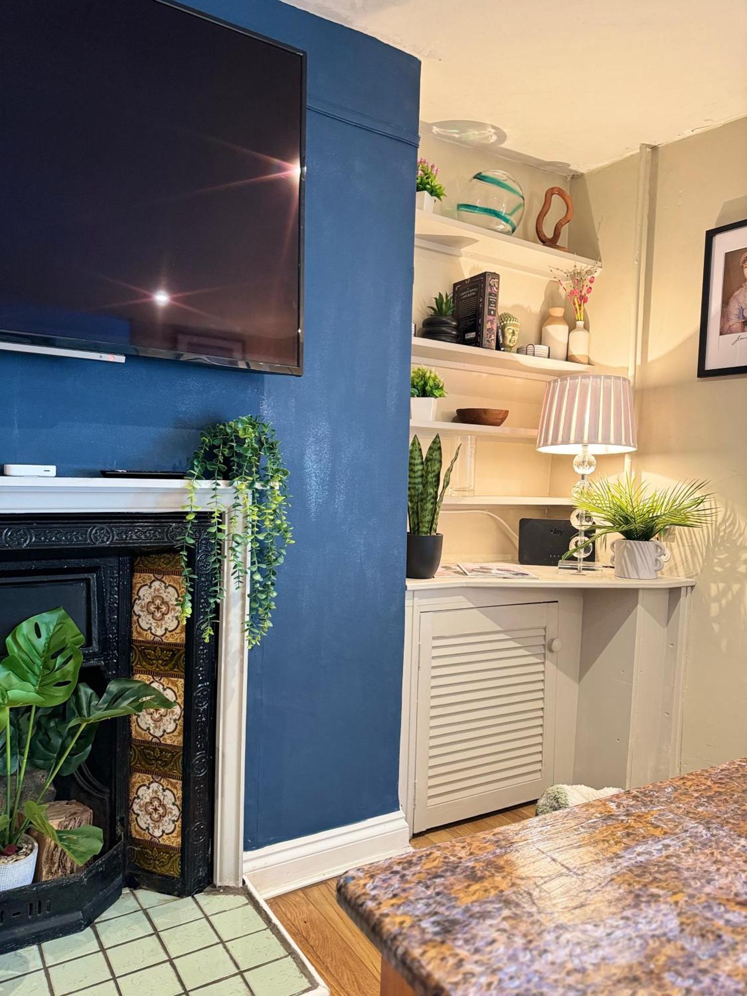 Beautiful Townhouse Next To Royal Victoria Park And Botanical Gardens Within Easy Walking Distance To Bath City Centre エクステリア 写真