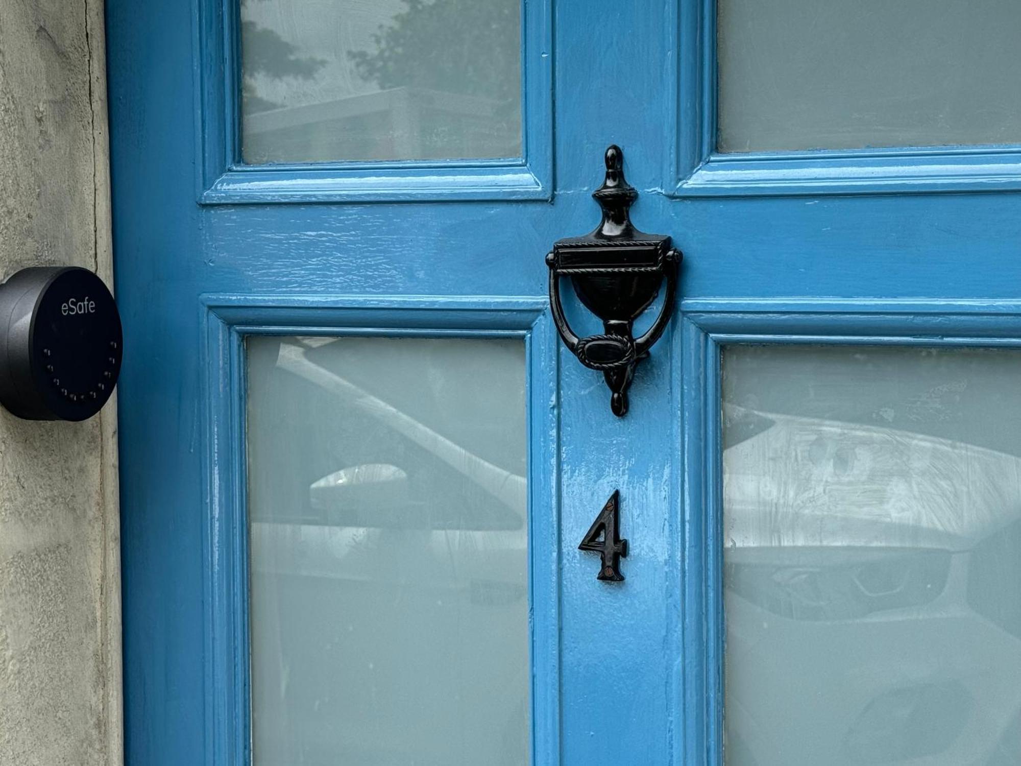 Beautiful Townhouse Next To Royal Victoria Park And Botanical Gardens Within Easy Walking Distance To Bath City Centre エクステリア 写真