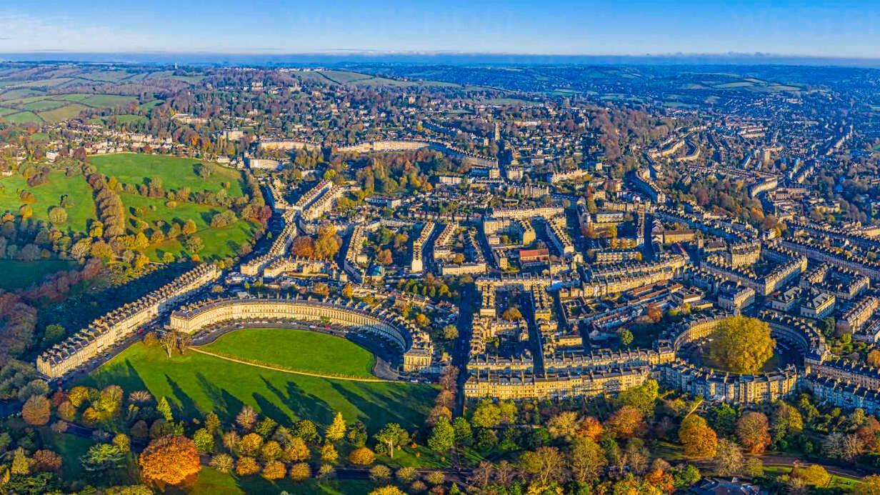 Beautiful Townhouse Next To Royal Victoria Park And Botanical Gardens Within Easy Walking Distance To Bath City Centre エクステリア 写真
