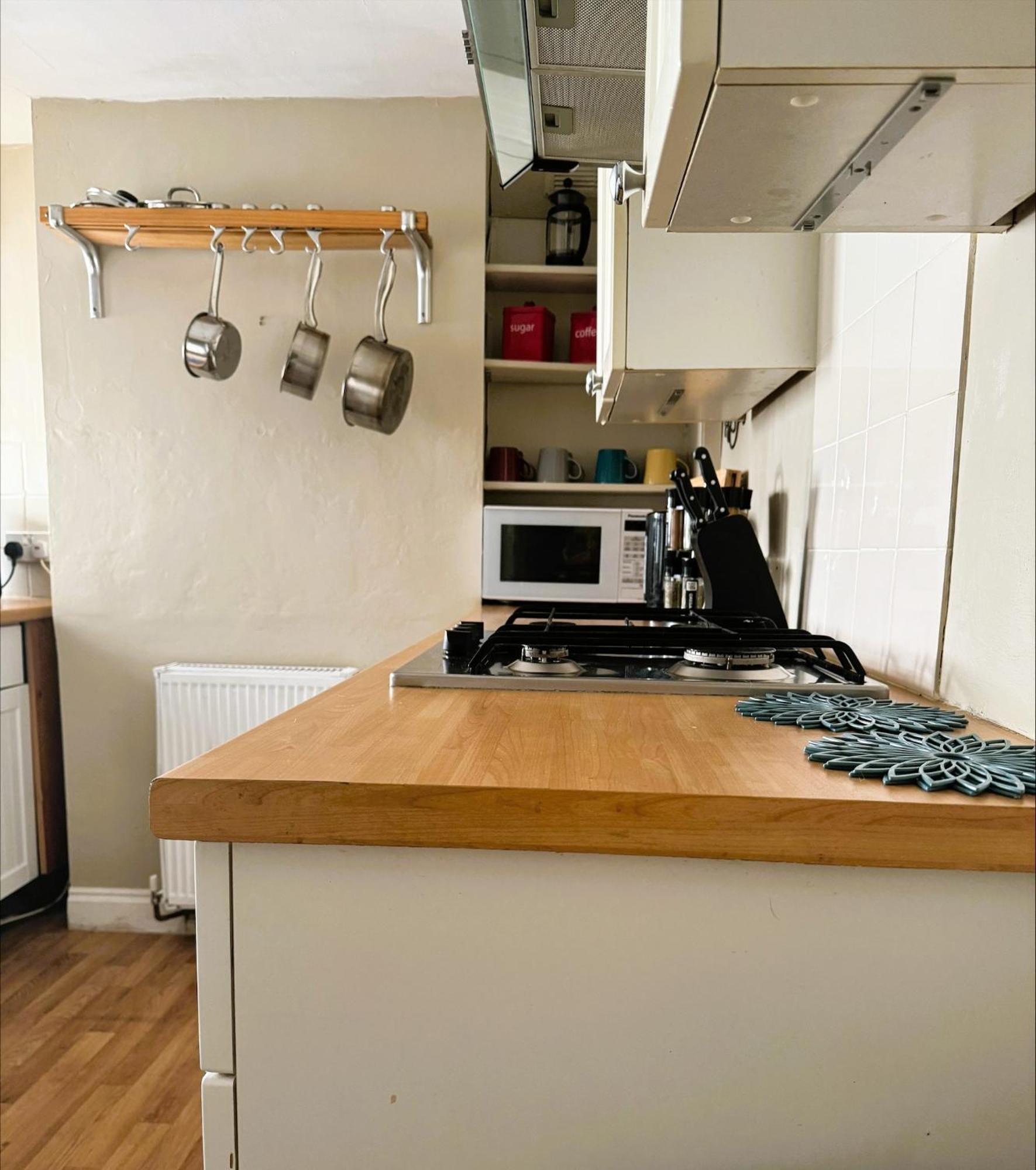 Beautiful Townhouse Next To Royal Victoria Park And Botanical Gardens Within Easy Walking Distance To Bath City Centre エクステリア 写真